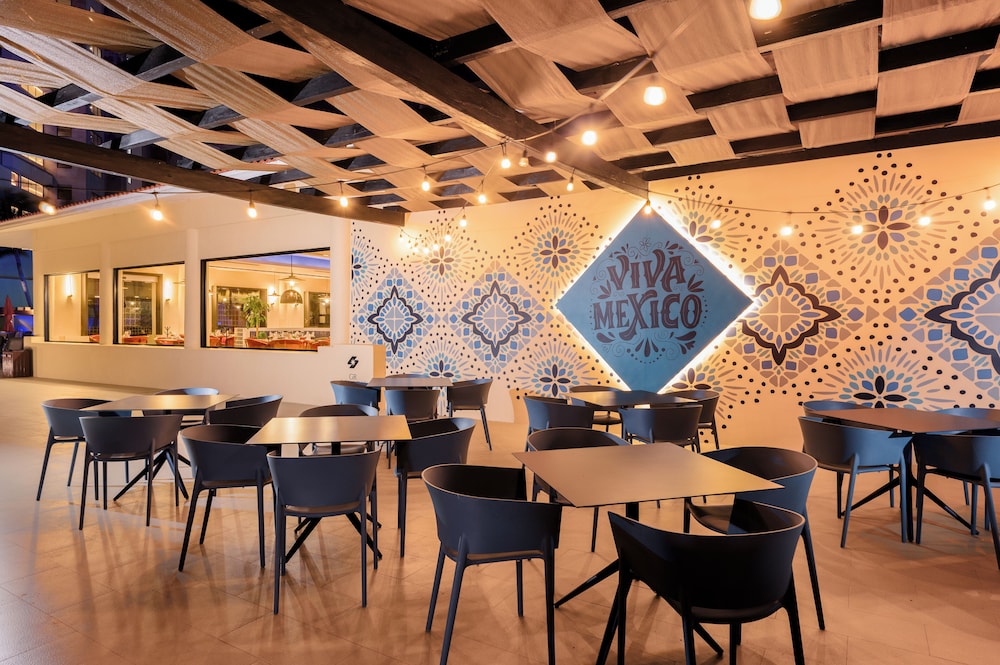 GR Solaris Cancun