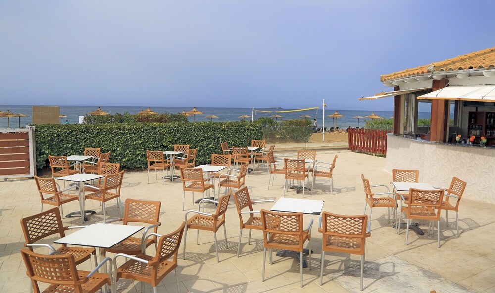 מזון ומשקאות