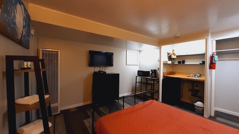 Sherwood Arms Motel - photo 15