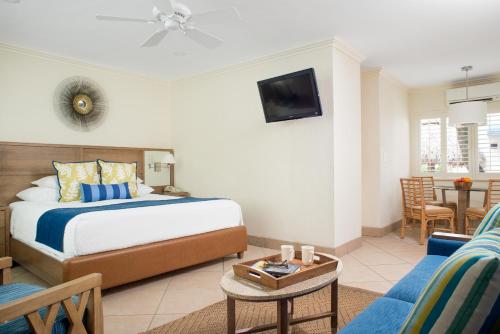 High Noon Beach Resort - photo 15