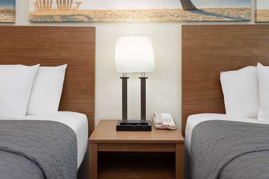 Days Inn by Wyndham Biloxi Beach - photo 21