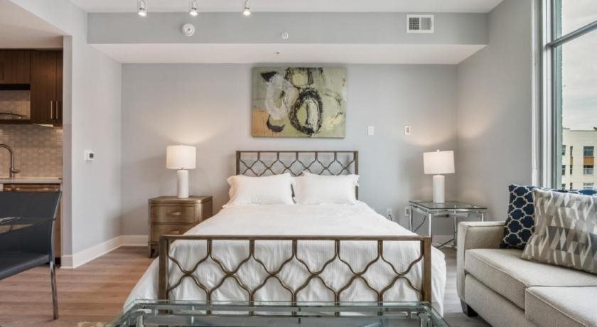 Global Luxury Suites At - photo 7