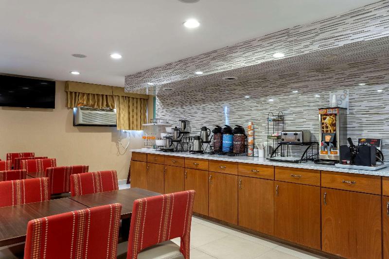 Comfort Inn Brooklyn - photo 23