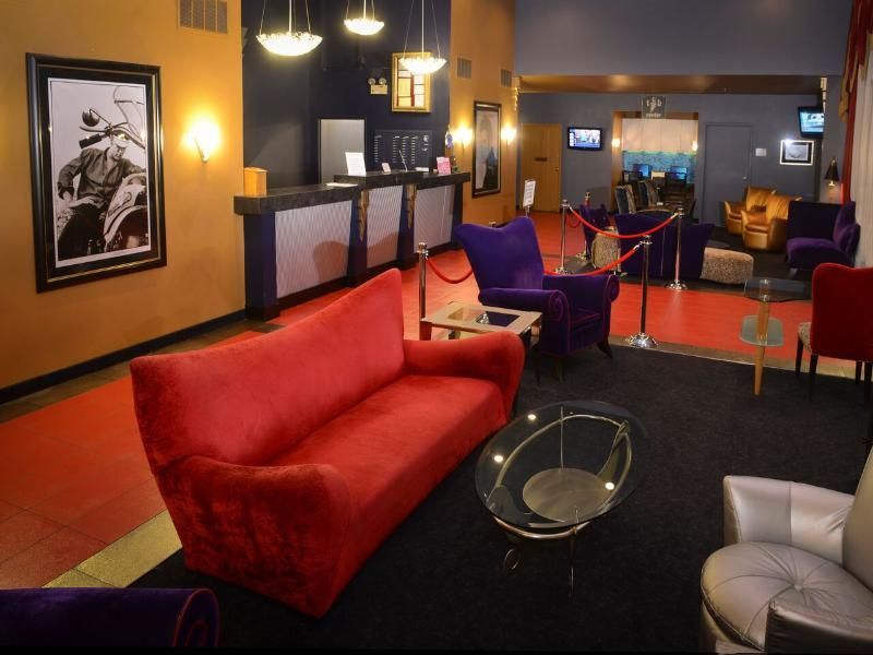 Elvis Presley's Heartbreak Hotel - photo 12