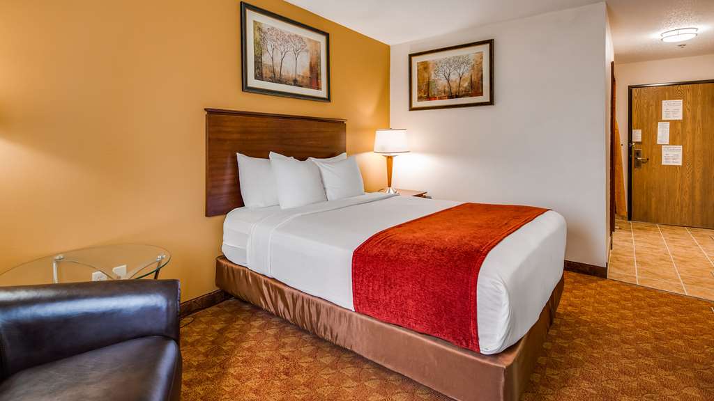 Best Western Lakewood Inn - photo 37