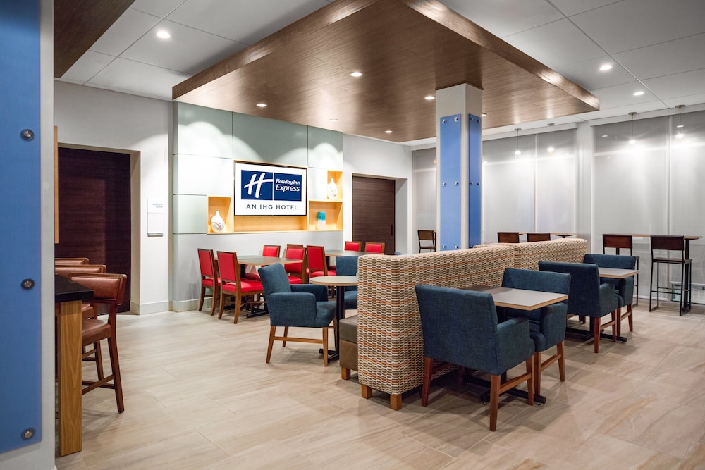 Holiday Inn Express & Suites Sanford Lake Mary by IHG - photo 31