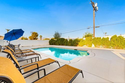 Cozy Retreat with Pool BBQ and Fire Pit in Indio, United States