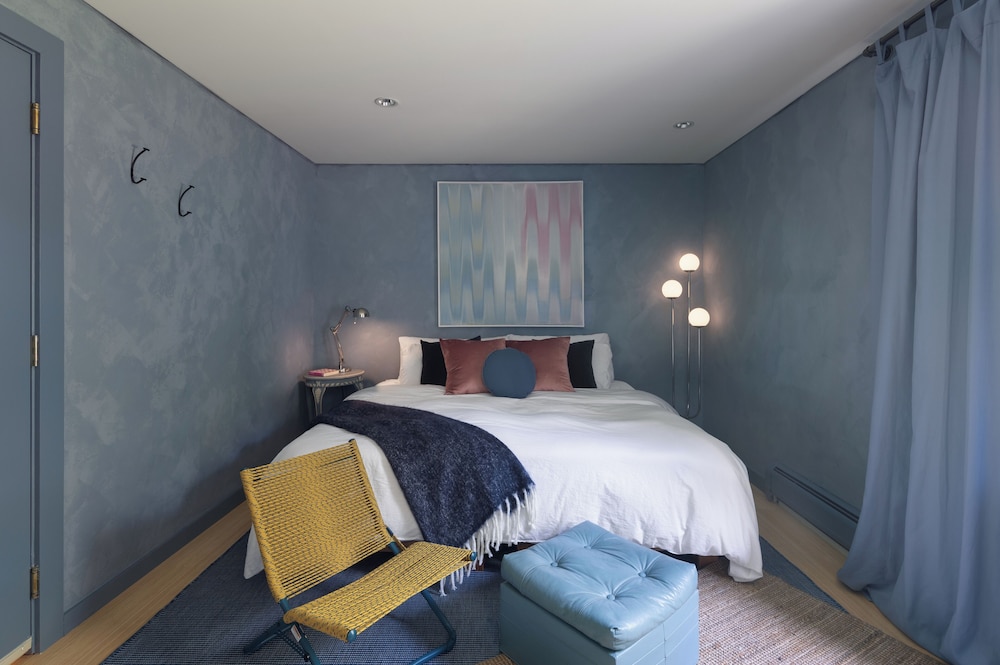 The Trail in Adams Berkshires Art Hotel - photo 3
