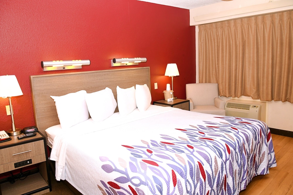 Red Roof Inn Richmond South - photo 12