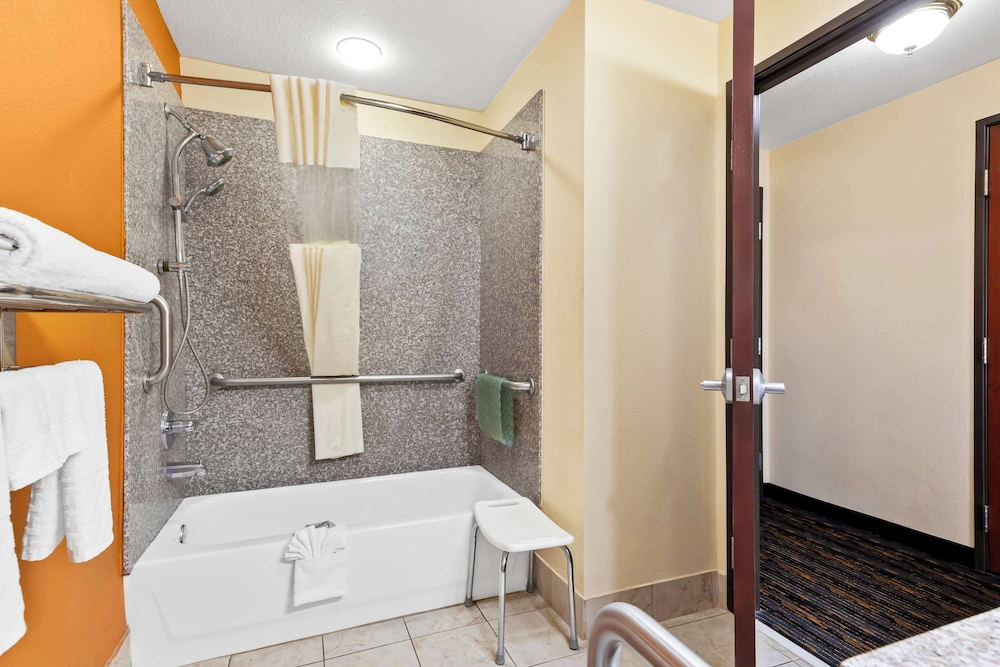 Best Western Kenosha Inn - photo 24
