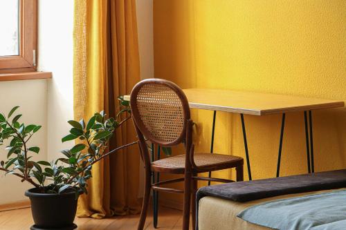 Charming 2BR Near Rooms Hotel By Wehost