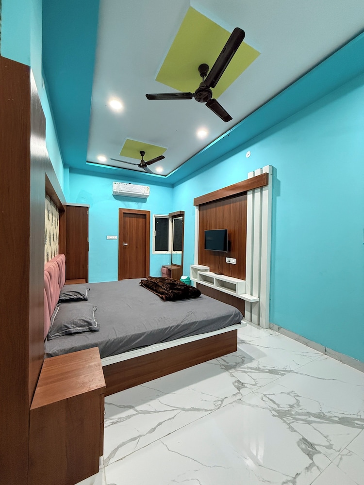 Hotel Shree Radhe Krishna - last minute hotel in Ujjain