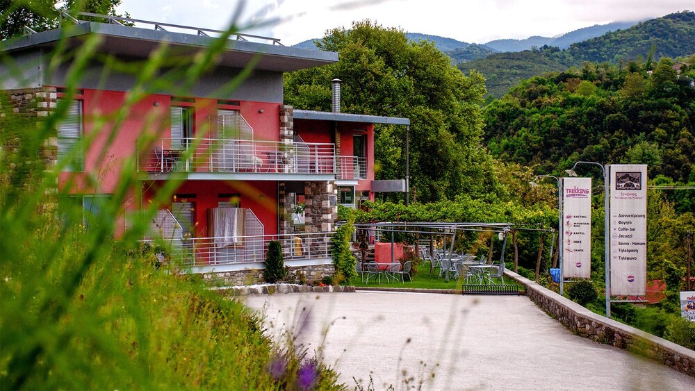 Gefiri Plakas Hotel in Ioannina, Greece