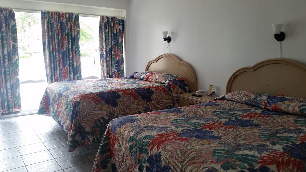 Carolina TarHeel Motel - photo 9