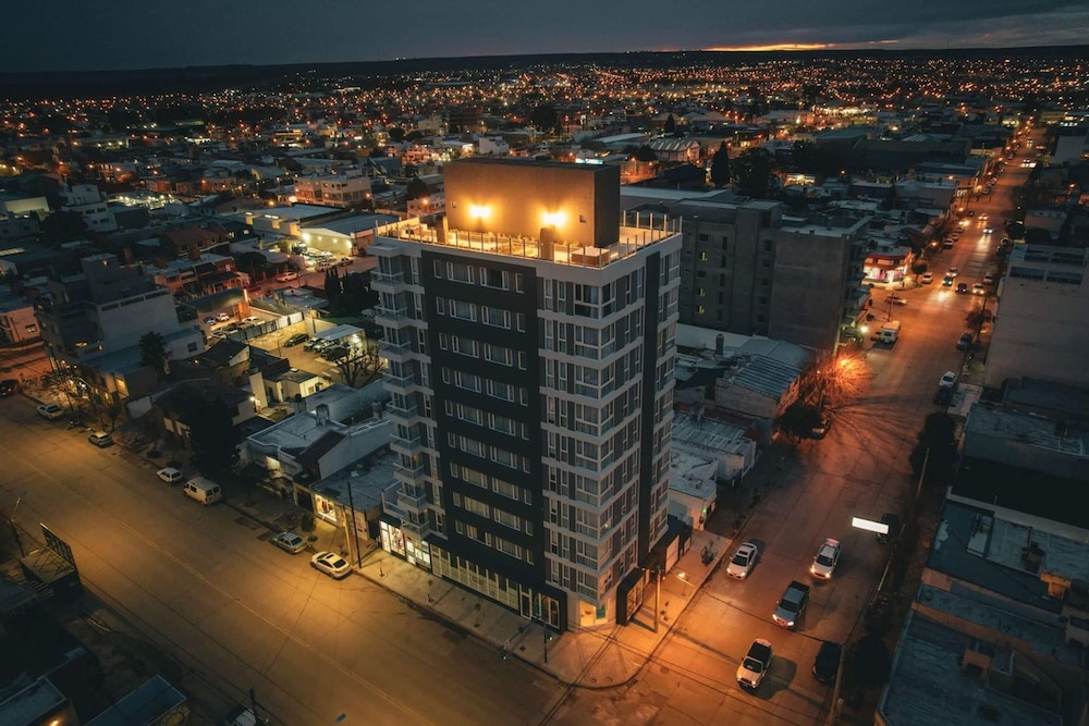 Ramada Residences By Wyndham Puerto Madryn Cq Gales — hotel near El Tehuelche Airport