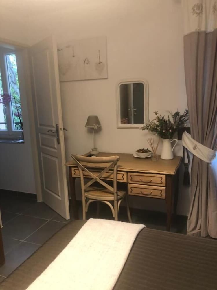 Auberge De Pachoquin — Meounes-Les-Montrieux — photo 5