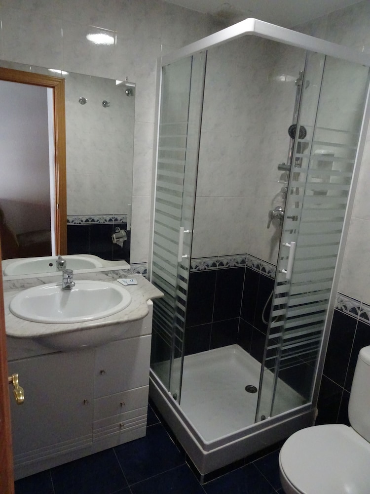 Hostal Gonzalez — Guadarrama — photo 3
