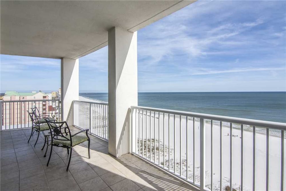 Island Tower 1001 3 Br condo by RedAwning - photo 18