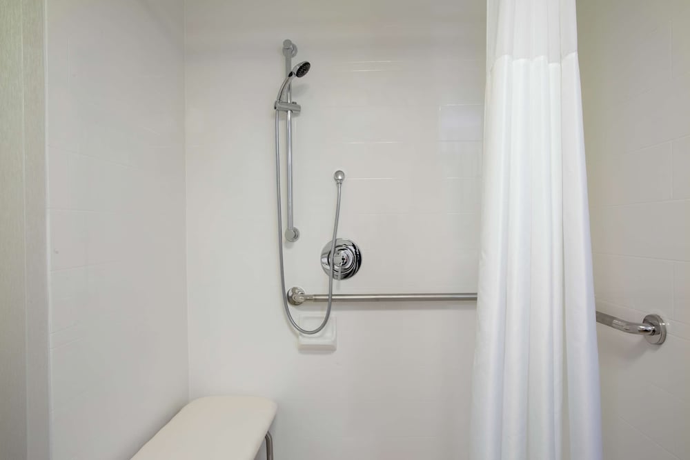 Hampton Inn Boston Marlborough - photo 20
