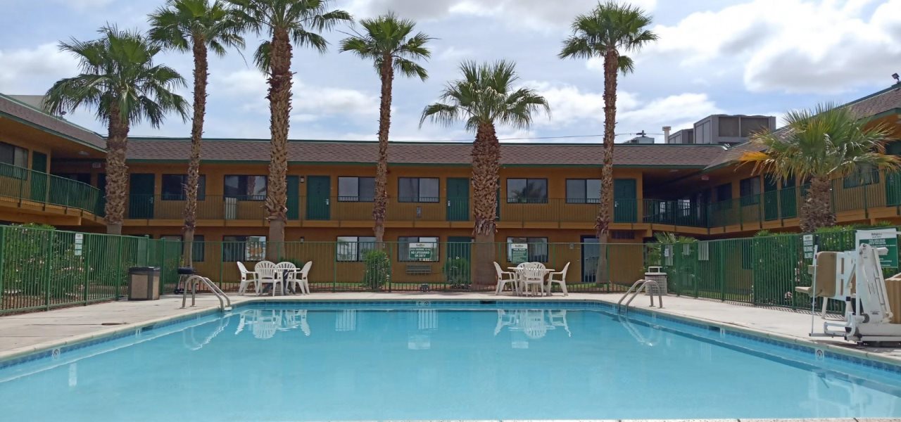 Econo Lodge Inn & Suites Yuma — hotel in Yuma