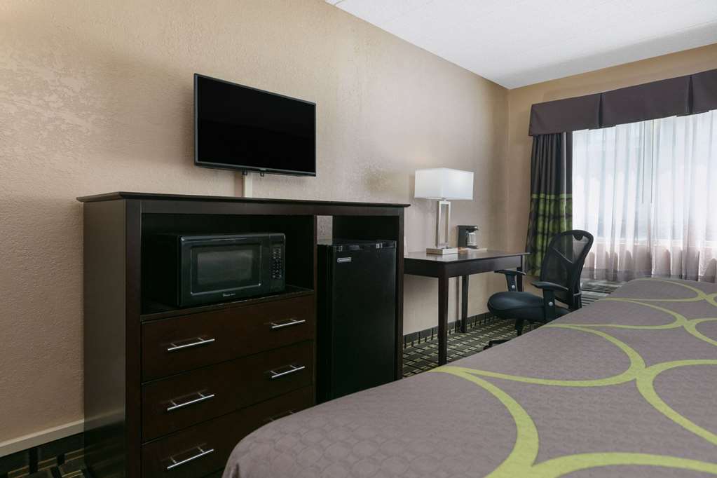 Super 8 by Wyndham Grand Prairie North - photo 17