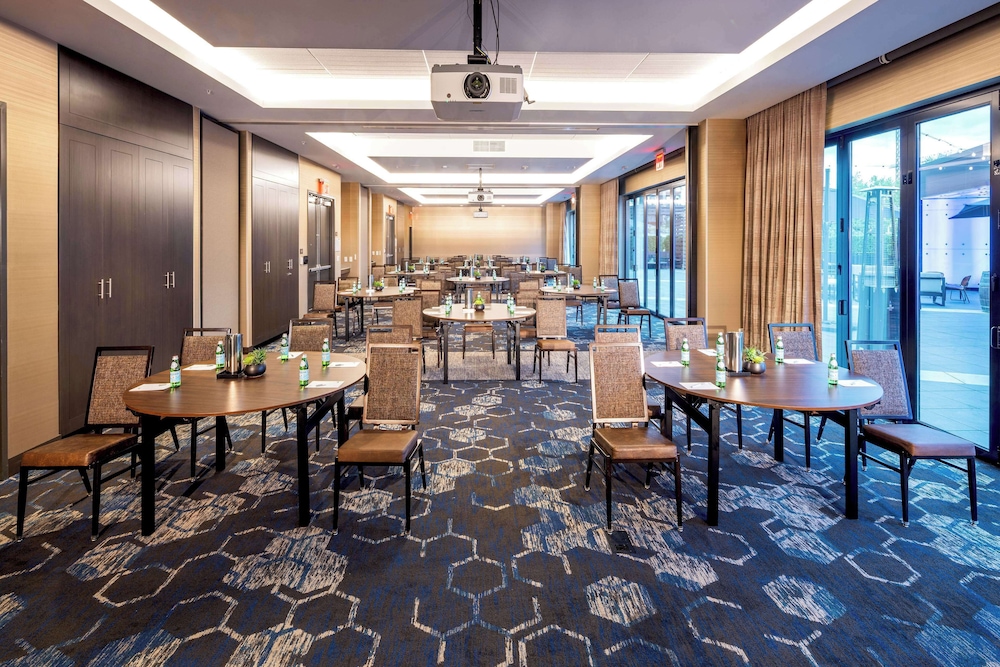 Hilton Garden Inn Redmond Seattle - photo 43