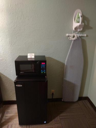 Economy Inn Richmond - photo 21