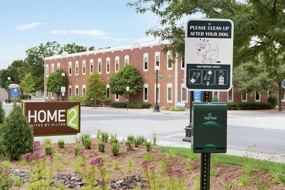 Home2 Suites by Hilton La Crosse - photo 20