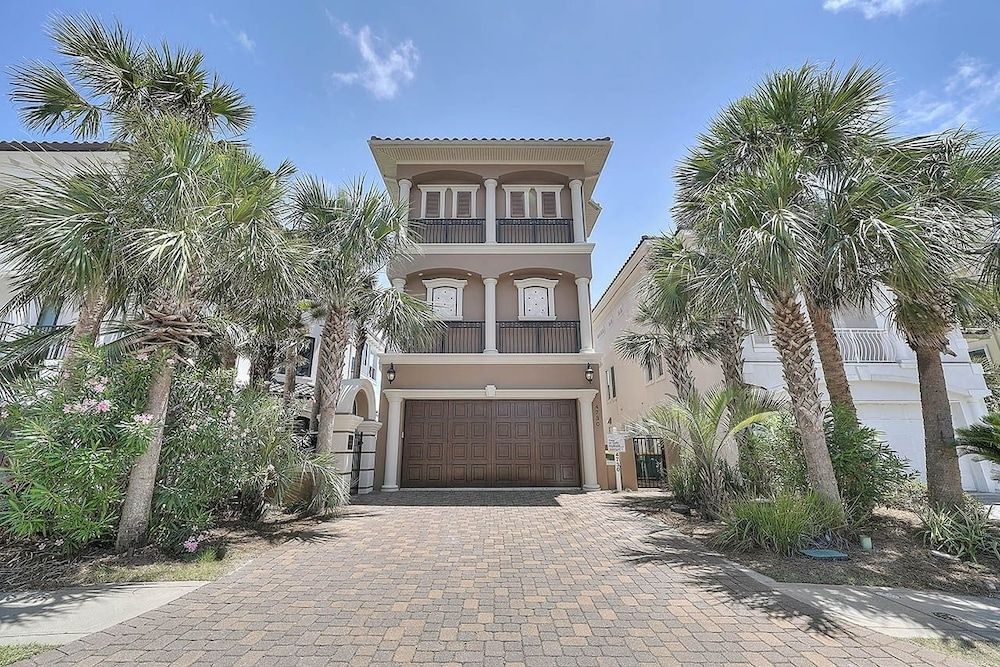 Costa Del Mar 5 Bedroom Holiday Home by Five Star Properties — 4-Star Luxury Hotel in Destin, United States