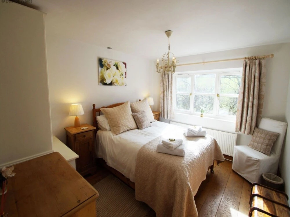 Beacons View Farm Cottages — Brecon — photo 4