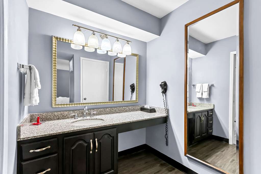 SureStay Studio by Best Western Pensacola - photo 31
