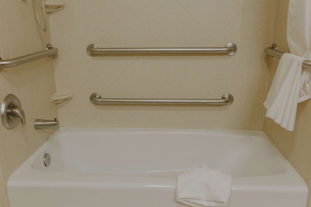 Hampton Inn & Suites Green River - photo 26