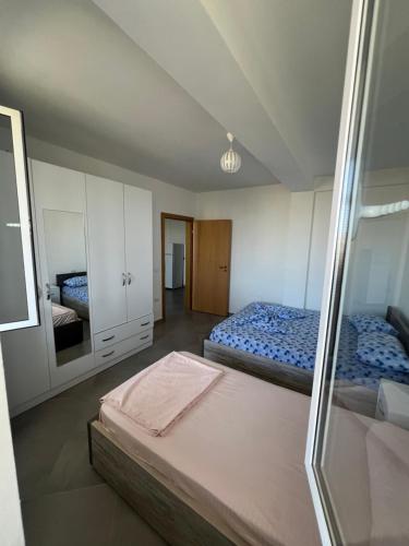 Hotel Besniku in Shengjin, Albania