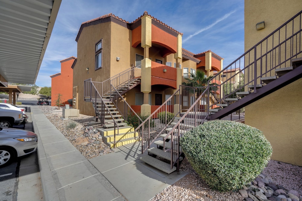 Resort Pool and Spa Access Mesquite Condo - photo 29