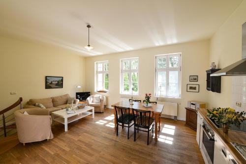 Ferienwohnung 2 mit schönem Seeblick — 4-Star Luxury Hotel in Neuenkirchen, Germany