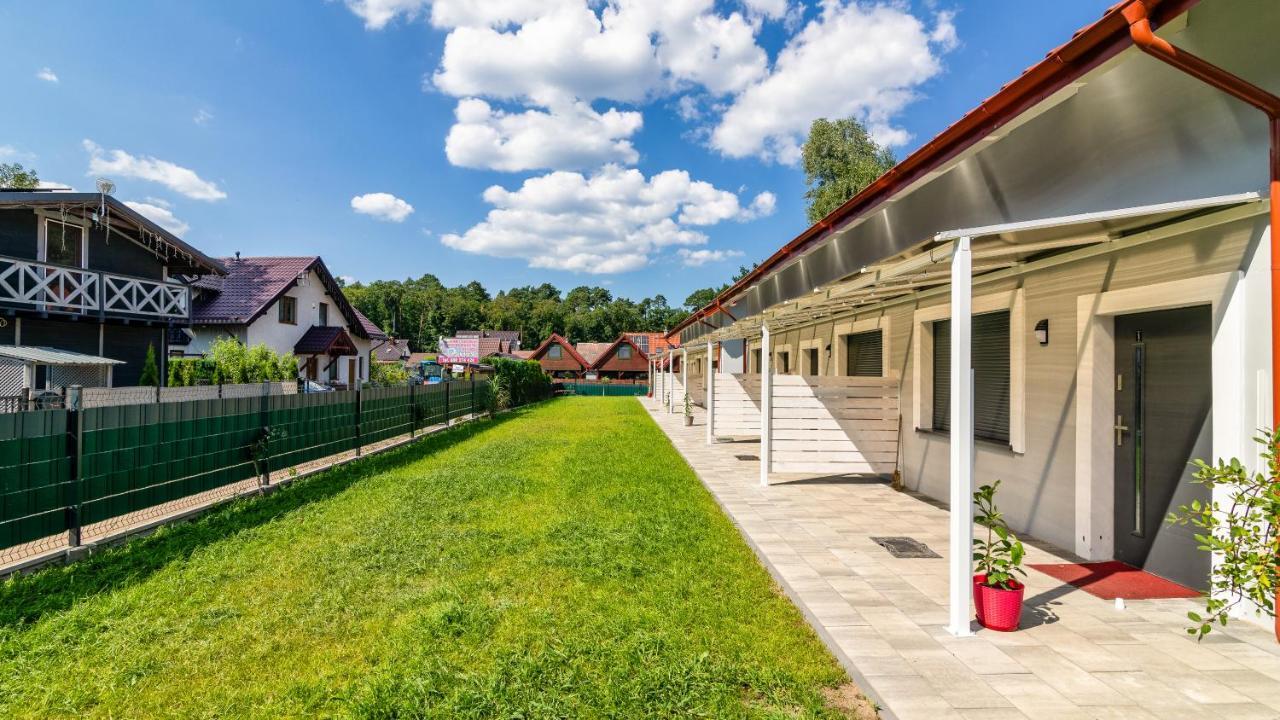 Morskie Domki Apartamentowe PIAMOLA ze strefą gier i miejscem do grillowania — hotel in Sztutowo