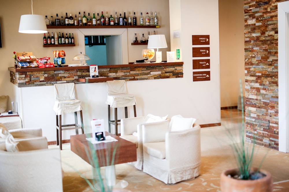 Ambient Hotel — Domzale — photo 3