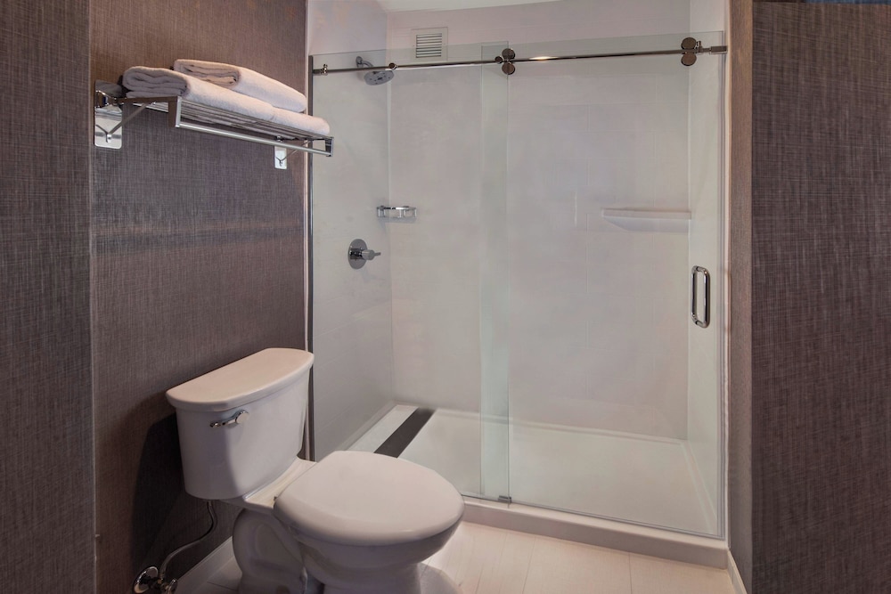 SpringHill Suites by Marriott Herndon Reston - photo 9