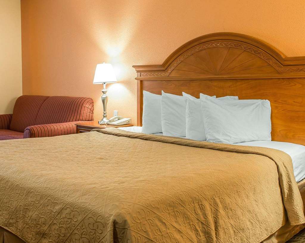 Quality Inn Gaylord - photo 10