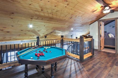 Smoky Mountain Loft Amazing Views Hot Tub 560 FREE tickets each paid day - photo 6