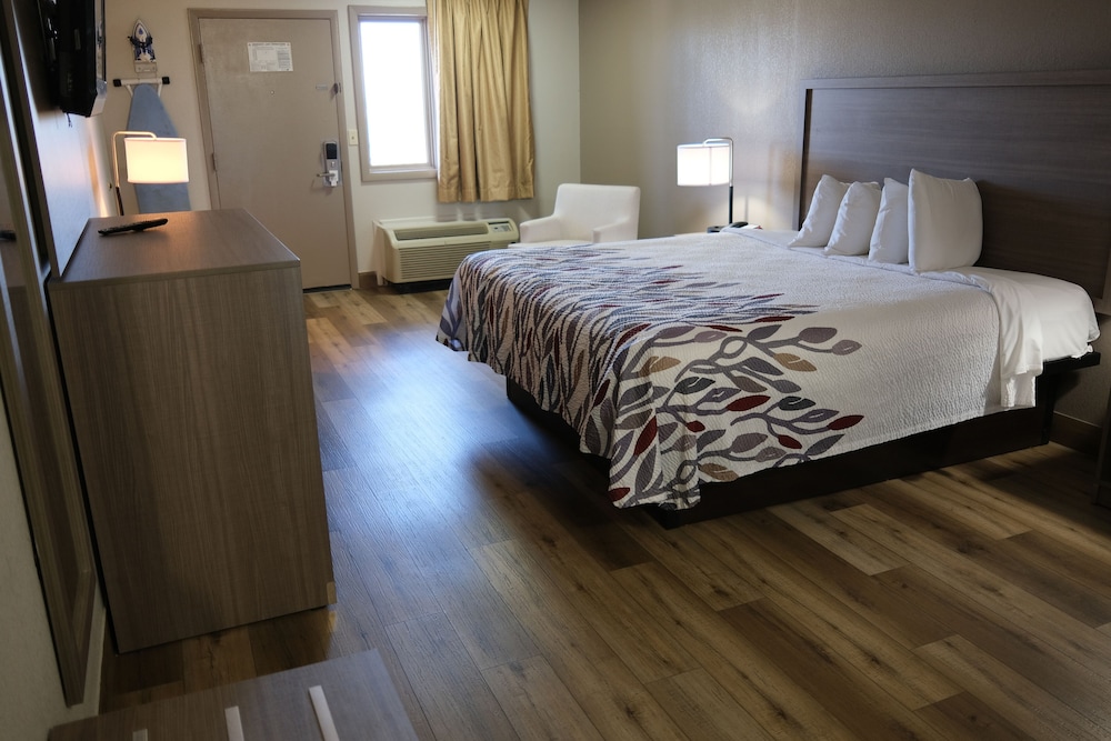 Red Roof Inn Staunton - photo 5