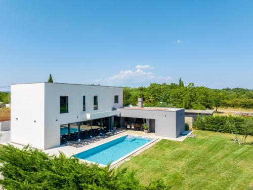 Villa Marichi an countryside Retreat with Pool and Sauna — 4-Star Luxury Hotel in Nedescina, Croatia