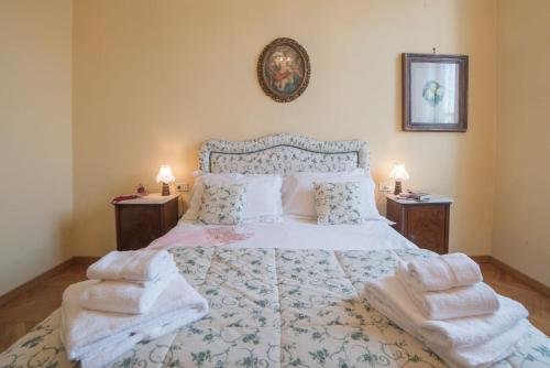 Italian Experience Duomo Suite — 4-Star Luxury Hotel in Florence, Italy