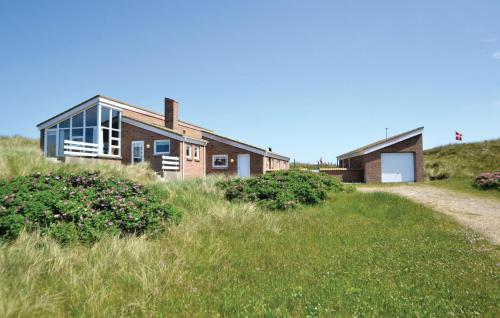 Four Bedroom Holiday Home In Hvide Sande — 5-Star Luxury Hotel in None, Denmark