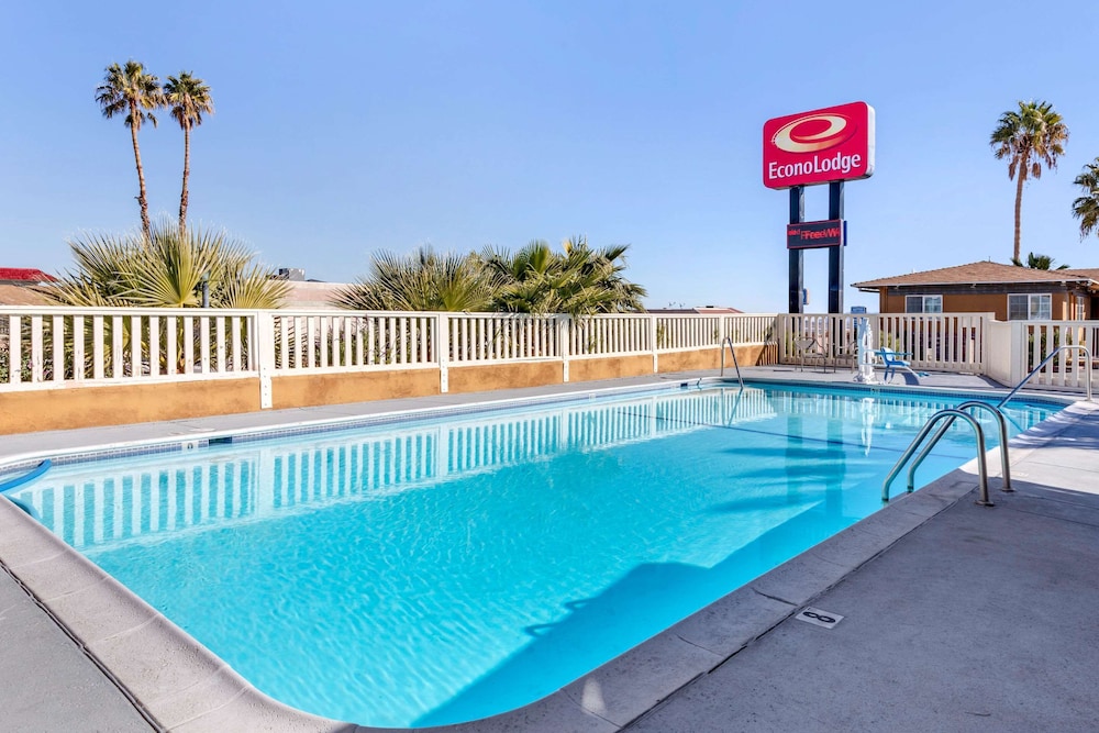 Econo Lodge On Historic Route 66 - photo 23