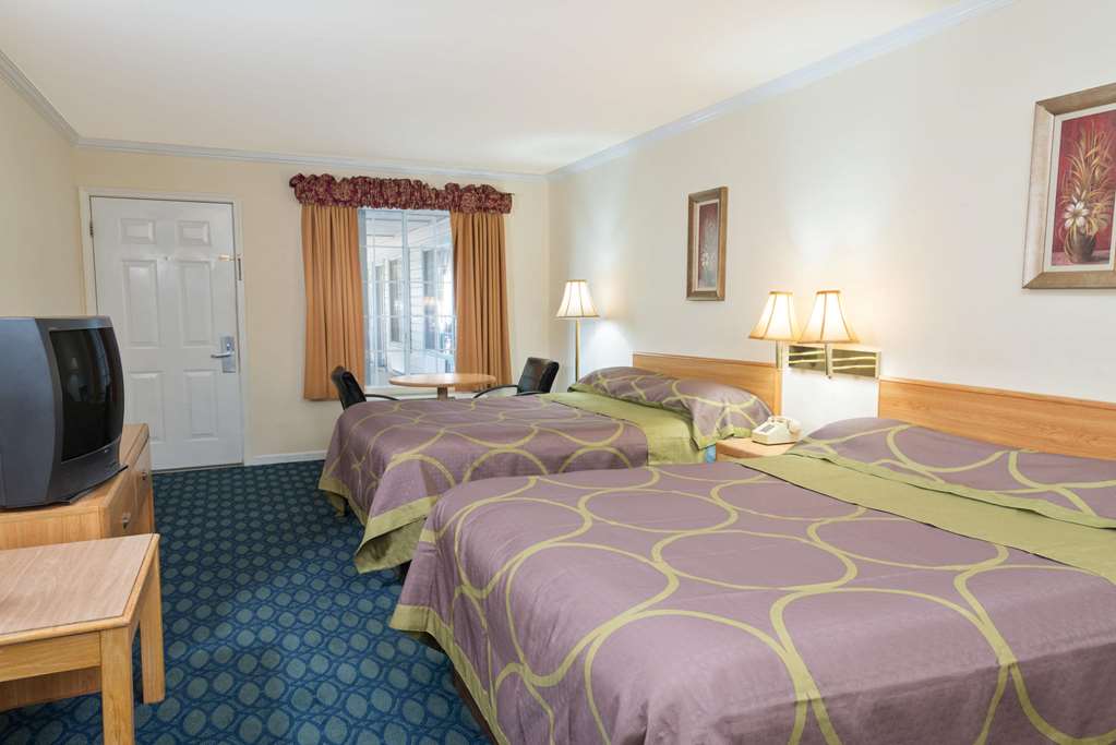 Super 8 by Wyndham Auburn - photo 11