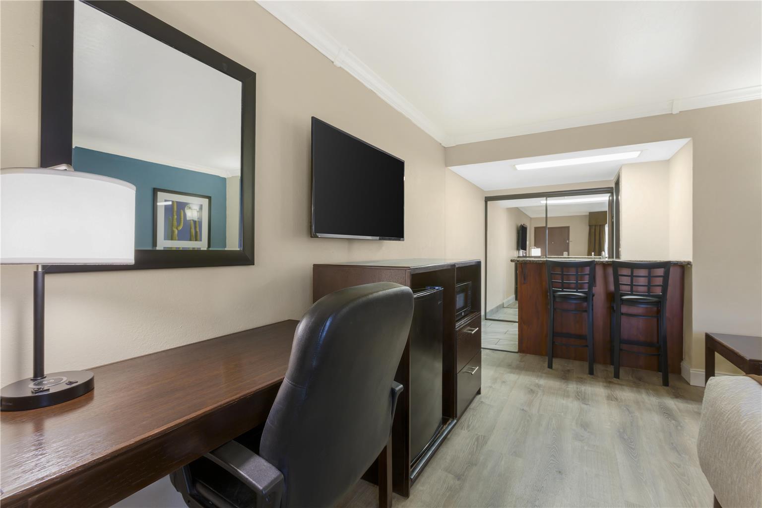 Best Western InnSuites Tucson Foothills Hotel & Suites - photo 16
