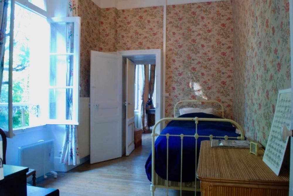 YXIE Manoir des Arts — hotel in Villeblevin