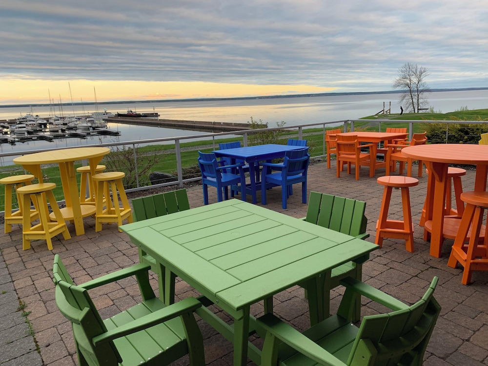 The Washburn Inn On the Lake - photo 27