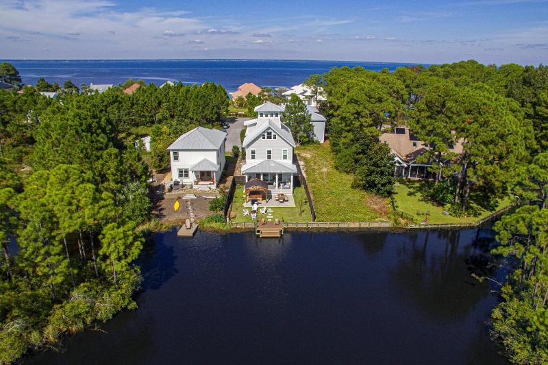 Edgewater By Avantstay Gorgeous Character Lakefron - photo 18